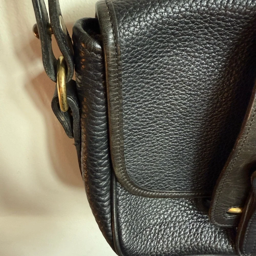 Vintage Dooney & Bourke, all leather black equestrian crossbody bag. - Picture 4 of 13